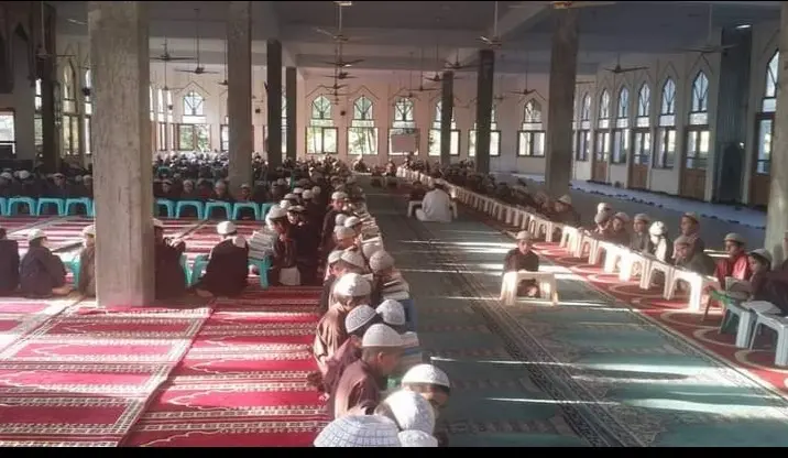 Inside Masjid 